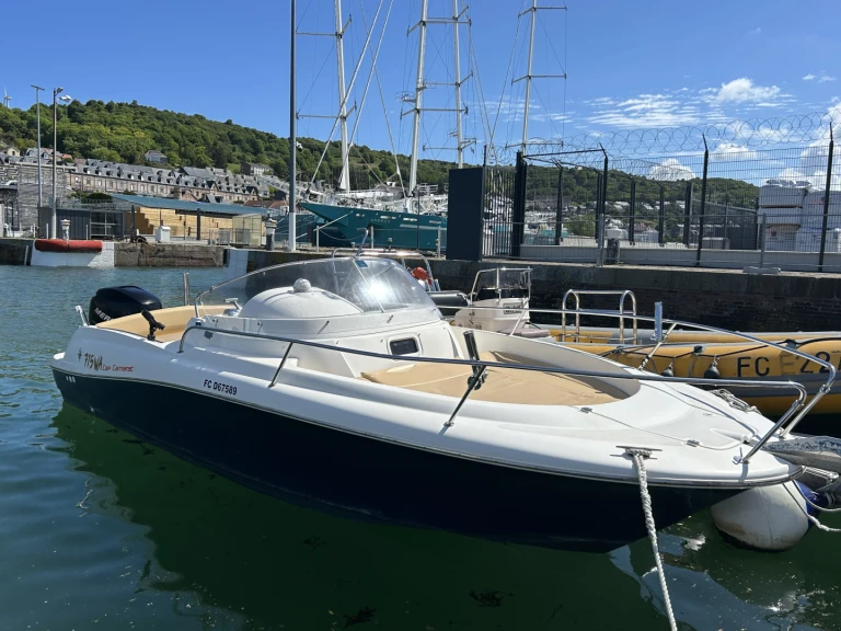 Charter a Jeanneau Cap Camarat 7.15 WA in Fécamp on Samboat