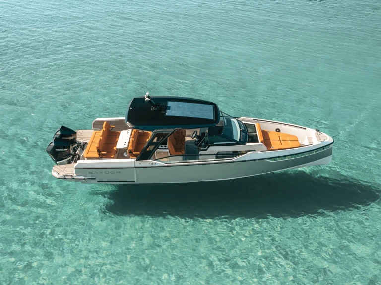 Yacht charter Cannes - Saxdor Saxdor 320 GTO on SamBoat