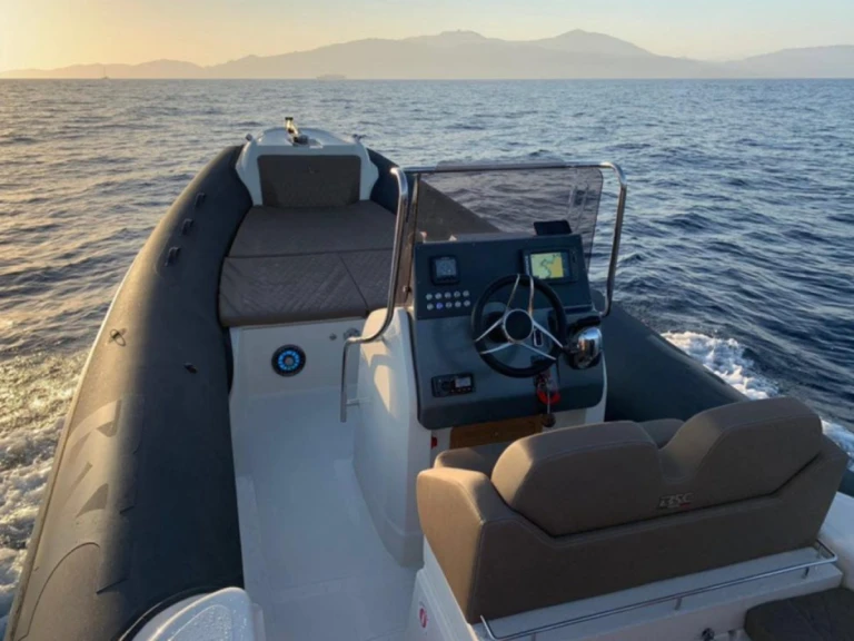 Hire RIB with or without skipper Bsc Preko