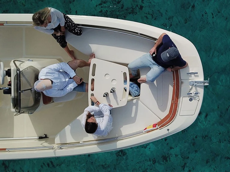 Invictus  Invictus 190 FX charter bareboat or skippered in  Marina de Palamós