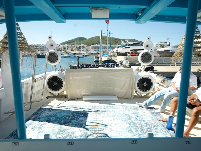 Yacht hire Marina Botafoch cheap Golondrina