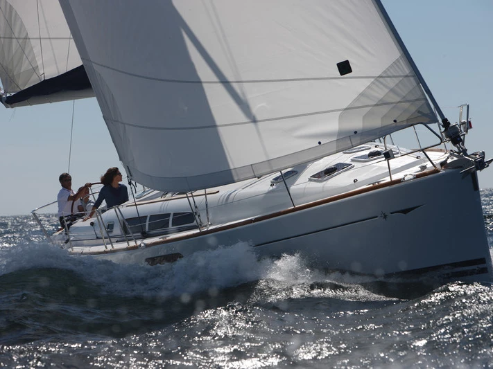 Sailboat hire in La Spezia - Jeanneau Sun Odyssey 44i