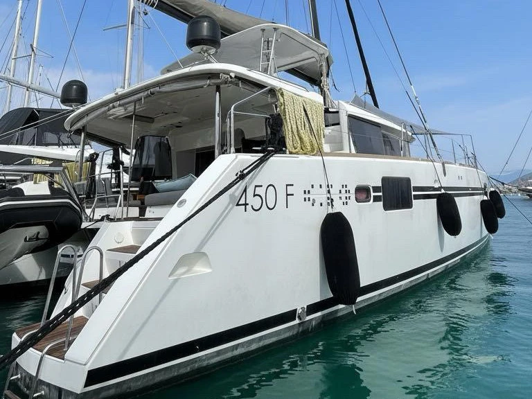 Hire a Lagoon Lagoon 450 F Fethiye