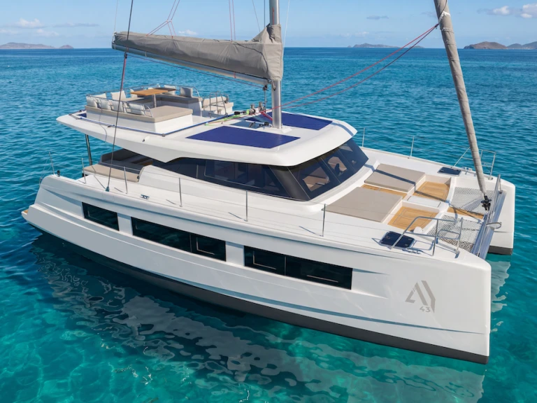 Hire Catamaran Aventura with a boat licence