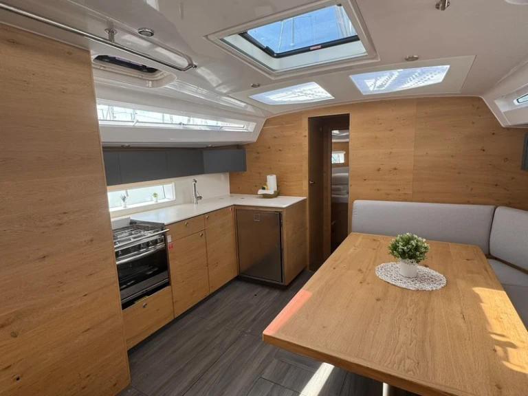 Charter a Elan Impression 45 in Split on Samboat