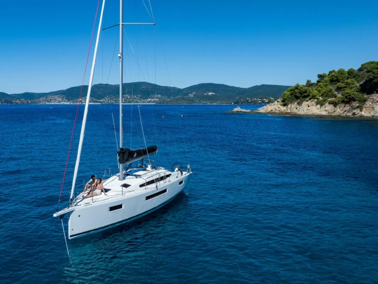 Charter a Jeanneau Sun Odyssey 415 in Opatija on Samboat
