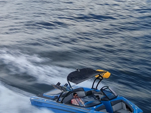 Hire a Tigé Tige R20 Annecy