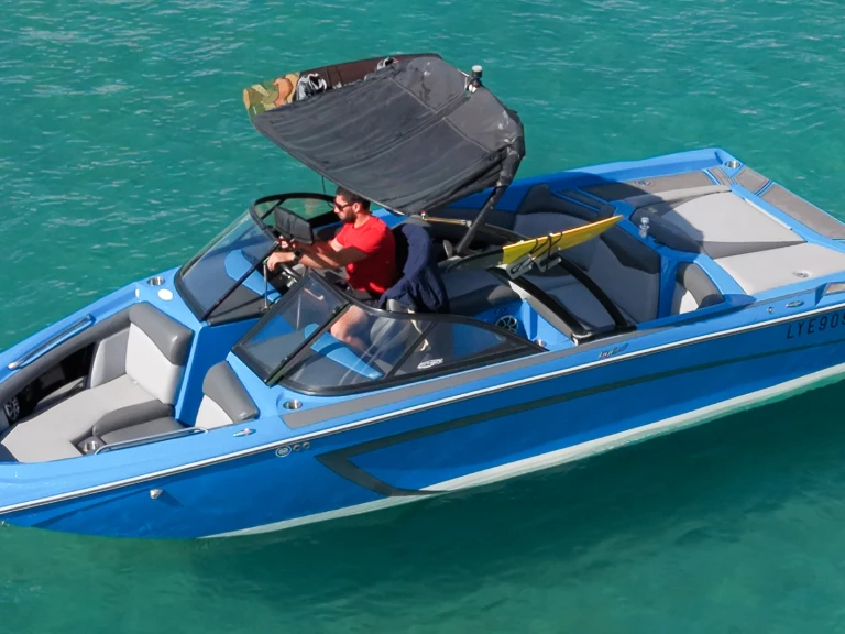 Yacht hire Annecy cheap Tige R20