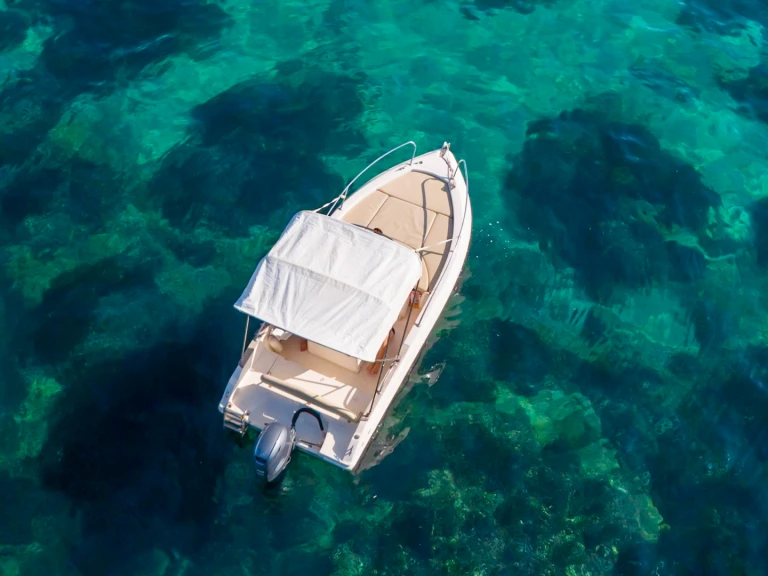 Hire Motorboat with or without skipper Capelli Port de Bormes-les-Mimosas