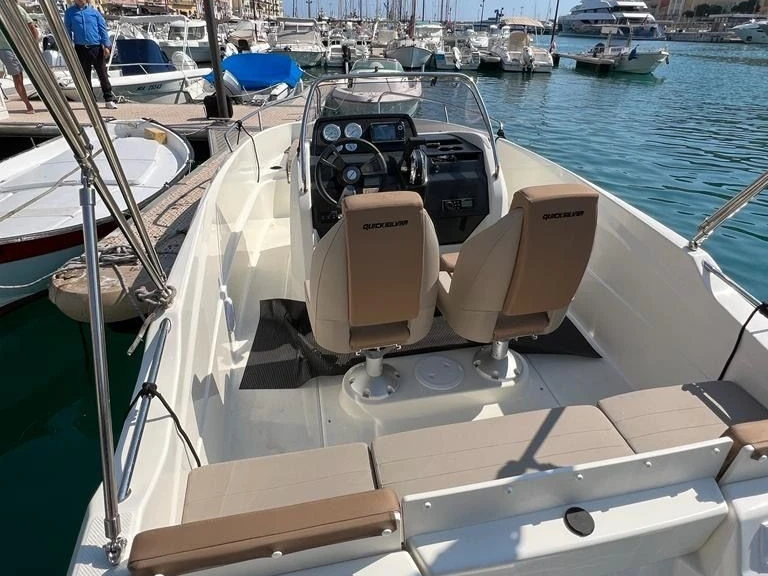 Charter a Quicksilver Quicksilver 555 Open in Villefranche-sur-Mer on Samboat