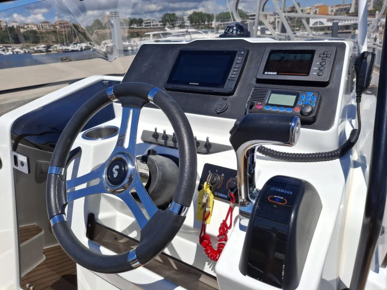 Charter a Bénéteau Flyer 7 SUNdeck in Marina de Palamós on Samboat