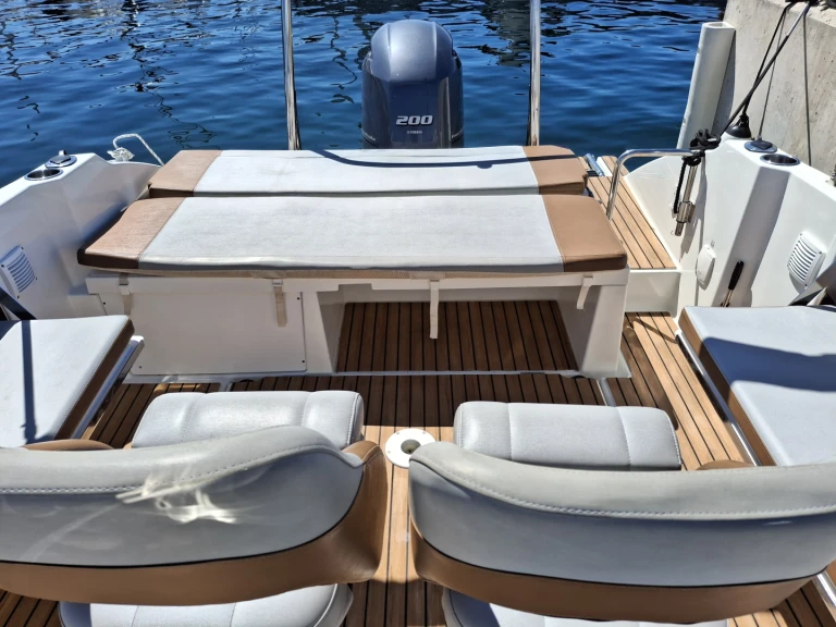 Hire Motorboat with or without skipper Bénéteau Marina de Palamós