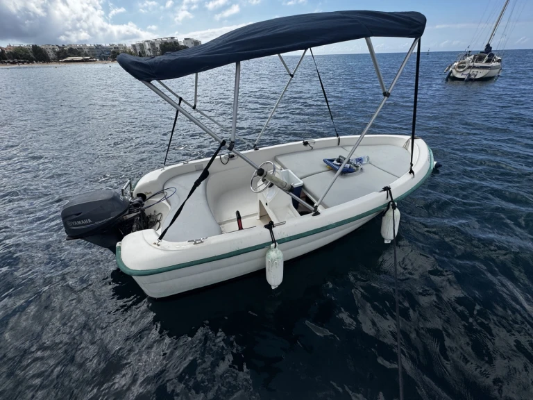 Yacht hire Sant Antoni de Portmany cheap 410 Fish Consola