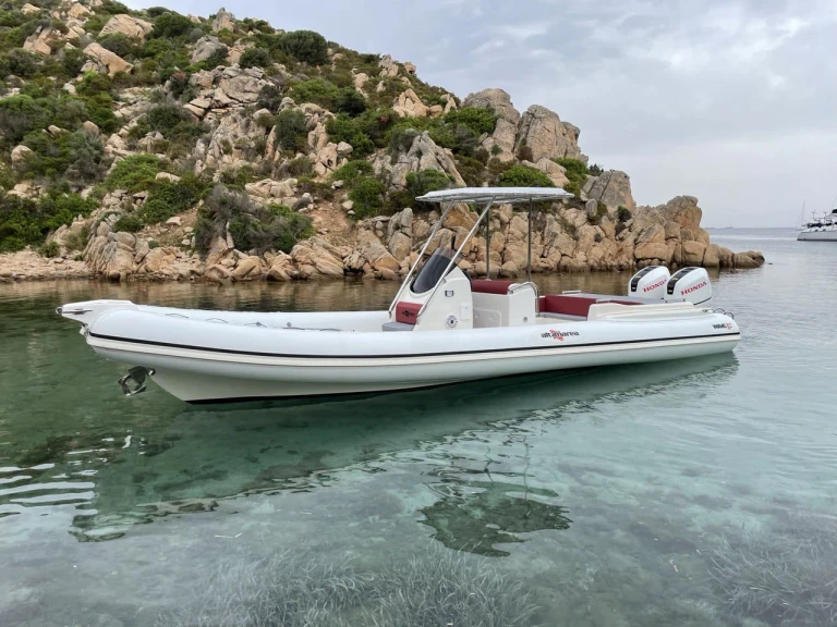 Hire a Altamarea Altamarea Wave 27 GT Cannigione