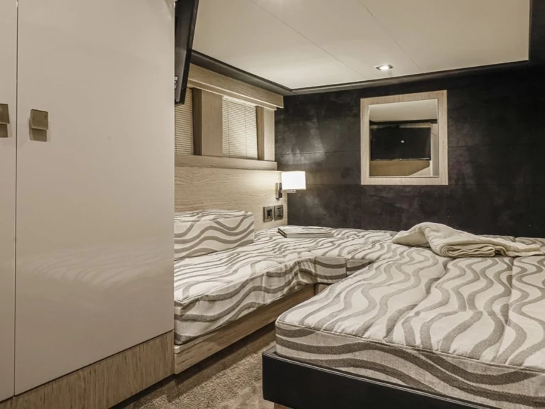 Hire a Cranchi Cranchi T43 Eco Trawler Cannigione