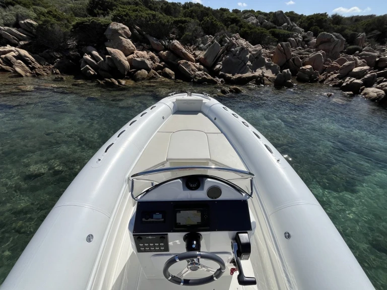 Charter a Altamarea Altamarea Wave 23 Sport in Cannigione on Samboat