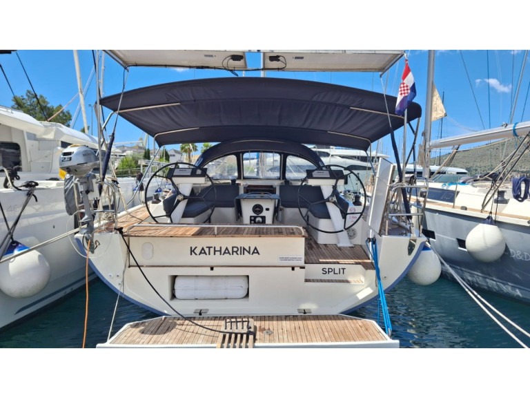 Sailboat to hire Trogir at the best price