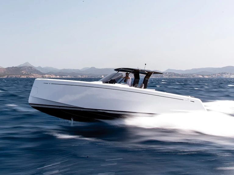 Hire a Pardo Yachts Pardo 38 Šibenik