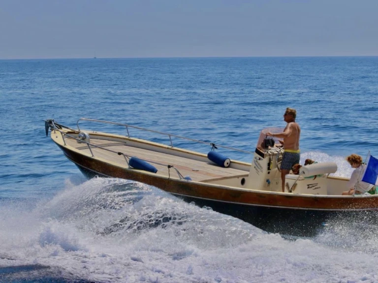 Hire a Trapani  CASSIDENNE 850 La Madrague