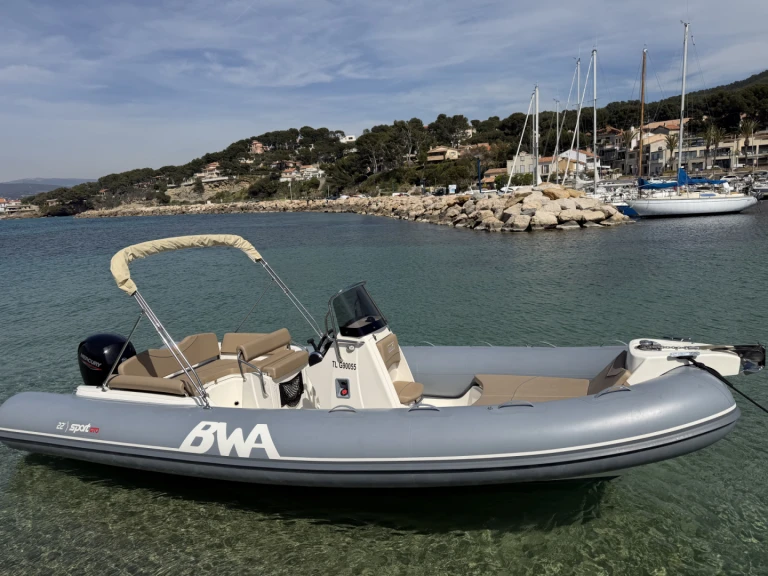 Yacht charter La Madrague - Bwa Sport 22 GT on SamBoat