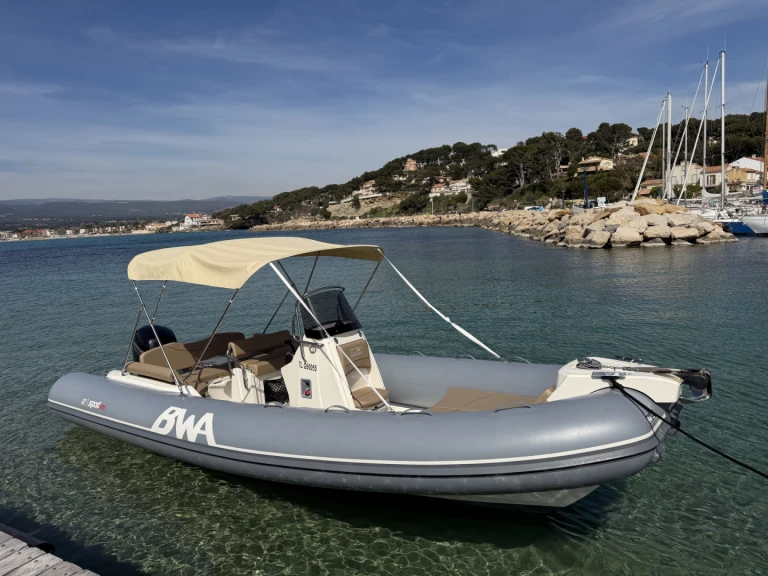 Yacht hire La Madrague cheap Sport 22 GT