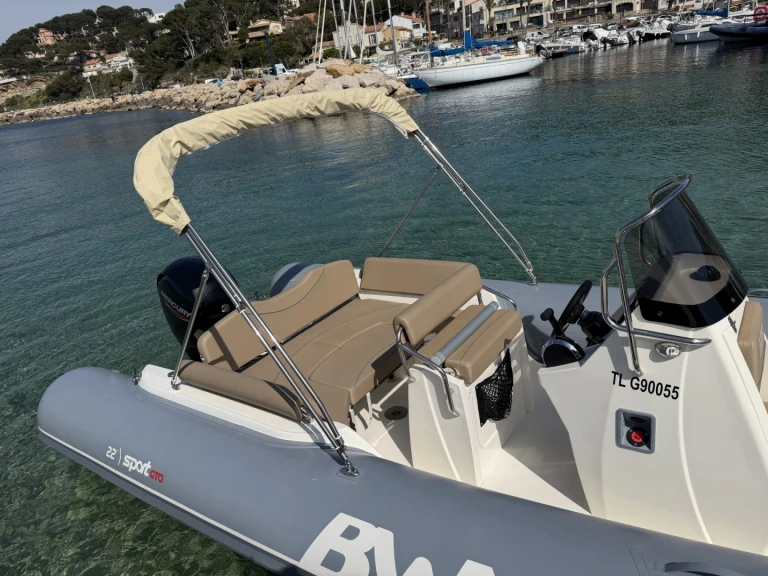 Hire a Bwa Sport 22 GT La Madrague