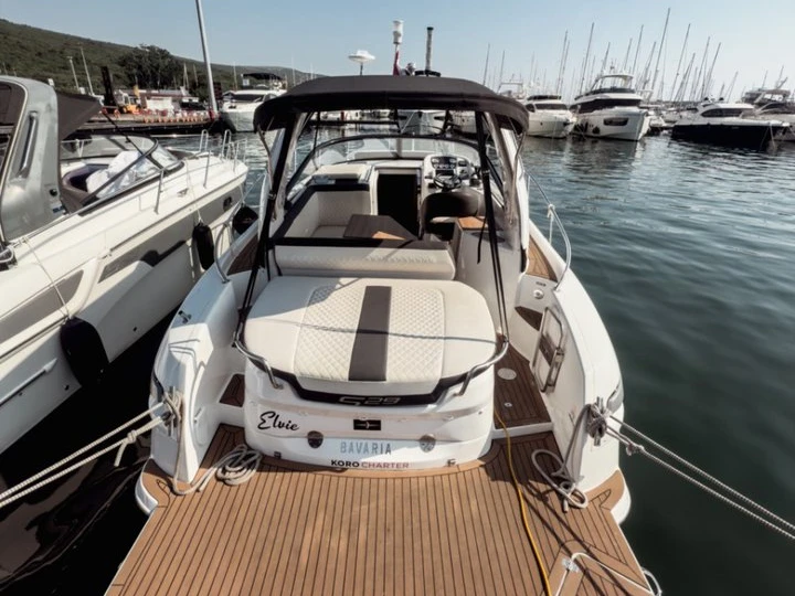 Charter a Bavaria Bavaria S29 in Punat on Samboat