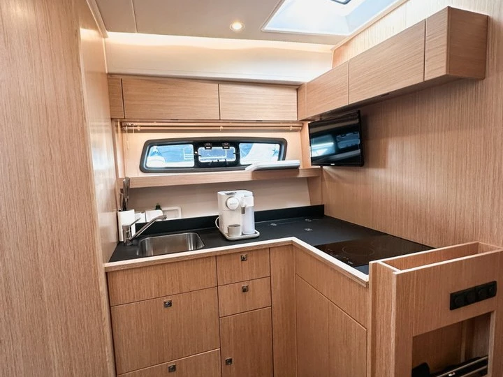 Yacht hire Punat cheap Bavaria SR41