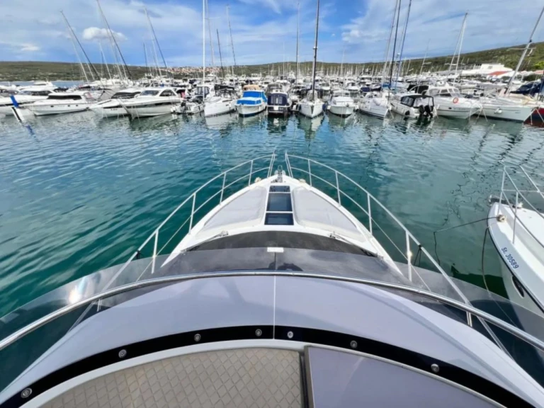 Luxury Yacht to hire Punat at the best price