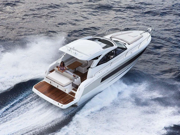 Yacht charter Punat - Jeanneau Leader 36 on SamBoat
