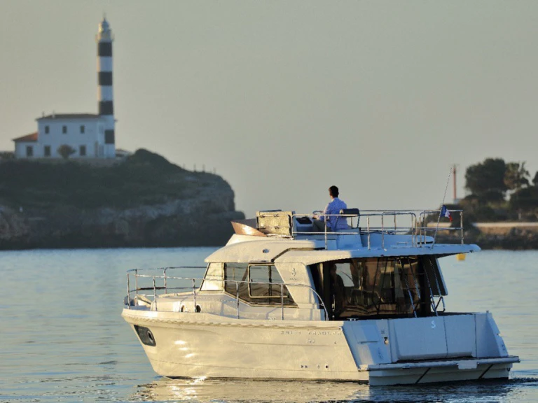 Hire Luxury Yacht with or without skipper Bénéteau Punat