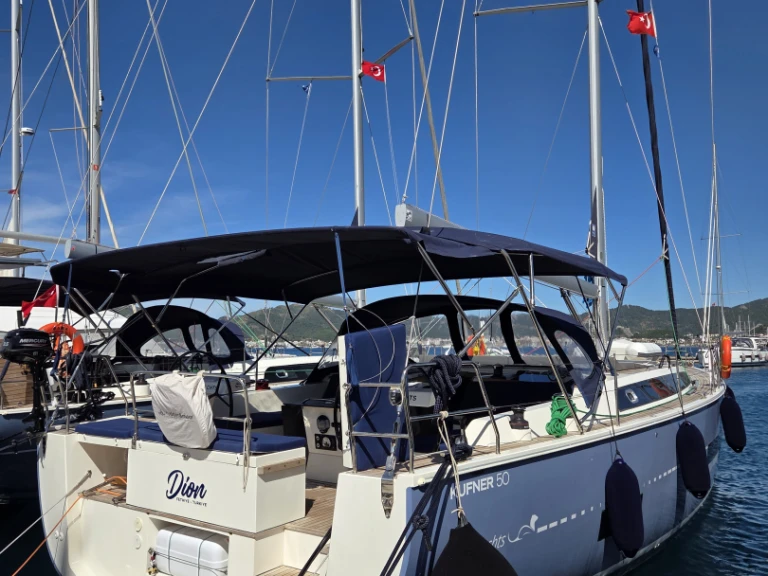 Hire Sailboat D&D Yacht with a boat licence