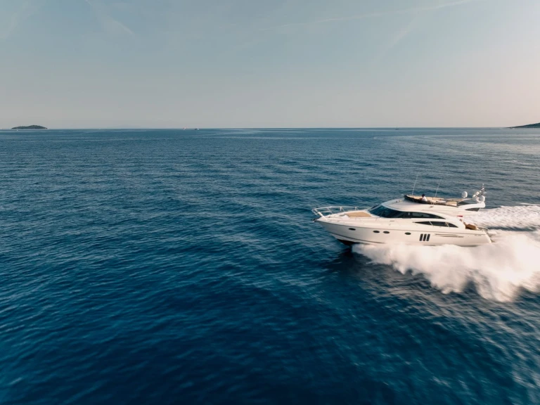 Yacht charter Šibenik - Princess Princess 58 on SamBoat