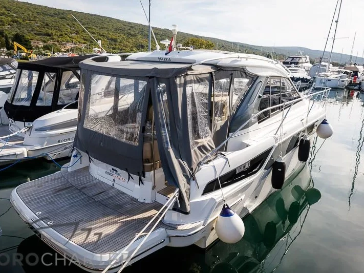 Luxury Yacht to hire Punat at the best price