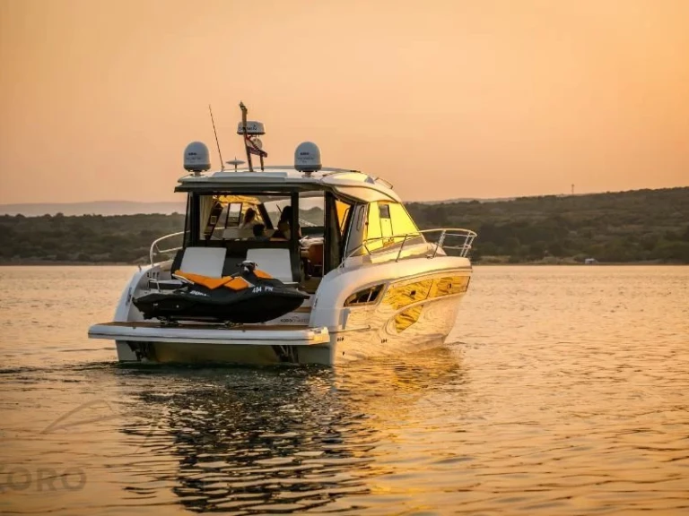Hire a Bavaria Bavaria S45 Coupe Punat