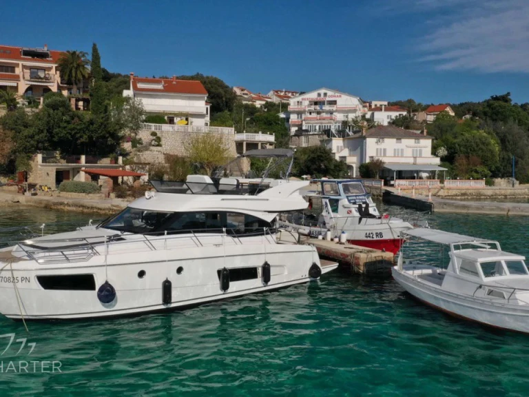 Yacht hire Punat cheap Virtess 420 Fly