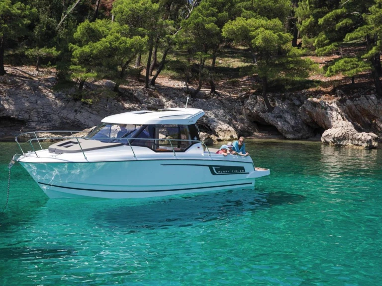 Charter a Jeanneau Merry Fisher 795 in Punat on Samboat