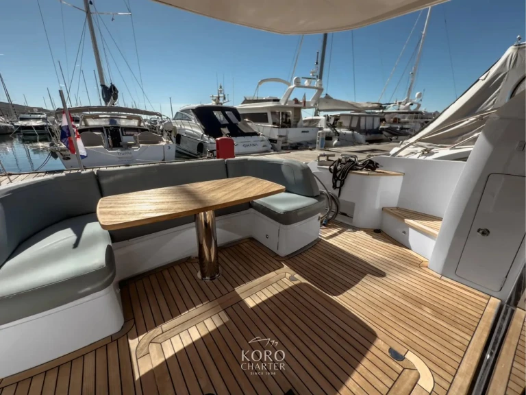 Hire Luxury Yacht with or without skipper Princess Punat