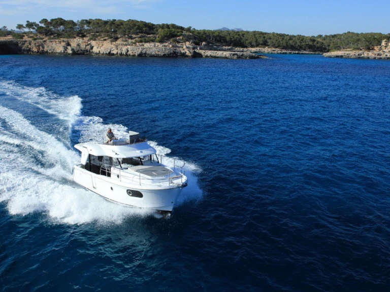 Hire Luxury Yacht with or without skipper Bénéteau Punat