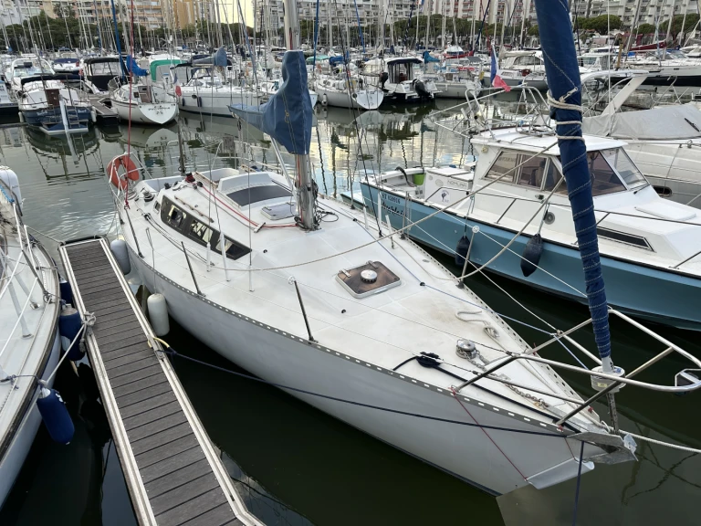 Charter a Kirie Feeling 920 in La Grande-Motte on Samboat