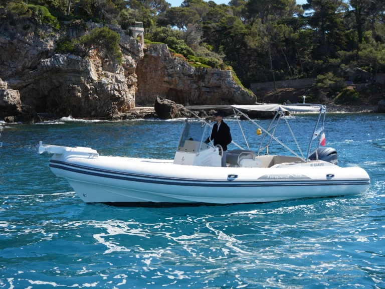 Motorboat to hire Cannes at the best price