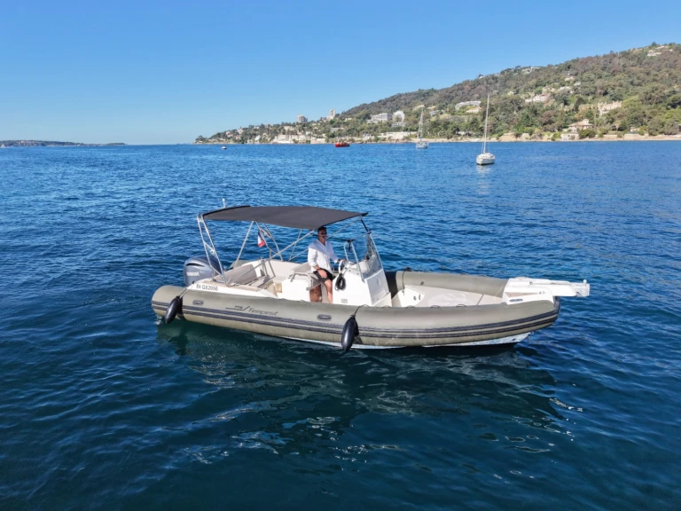 Yacht hire Golfe-Juan cheap Tempest 775