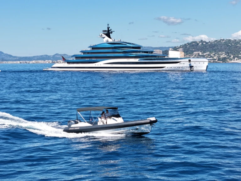 Yacht charter Cannes - Lomac Gran Turismo 10.5 on SamBoat