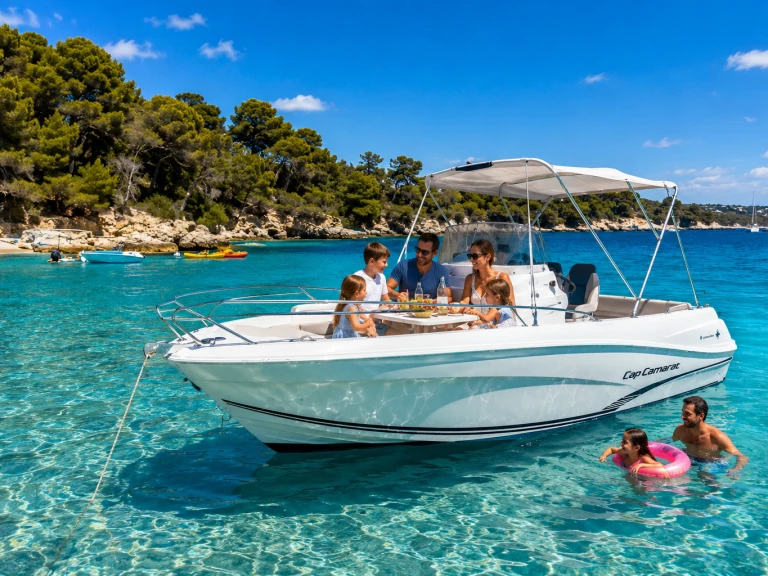 Hire a Jeanneau Cap Camarat 5.5 CC Serie 2 Style Palavas-les-Flots