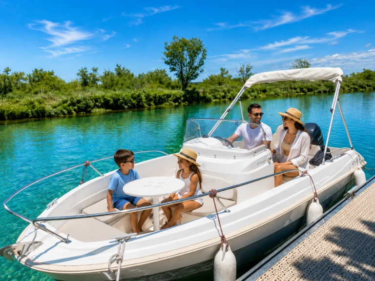 Hire Motorboat Jeanneau with a boat licence