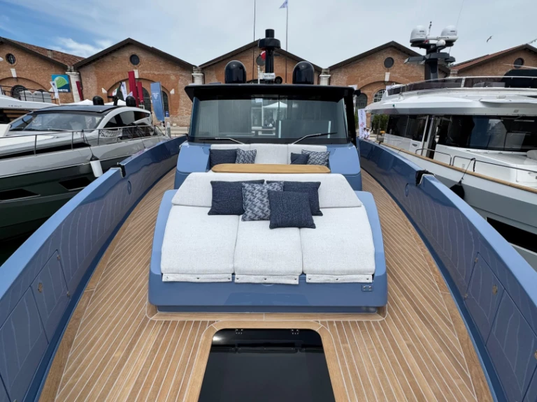 Luxury Yacht hire in Positano - Manda Yachts S07