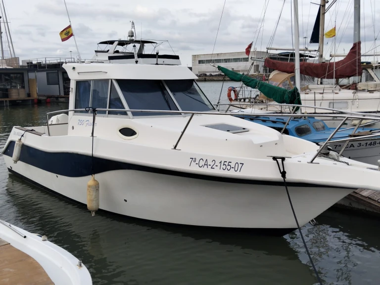 Charter a SanRemo 750 FISHER in Spain on Samboat