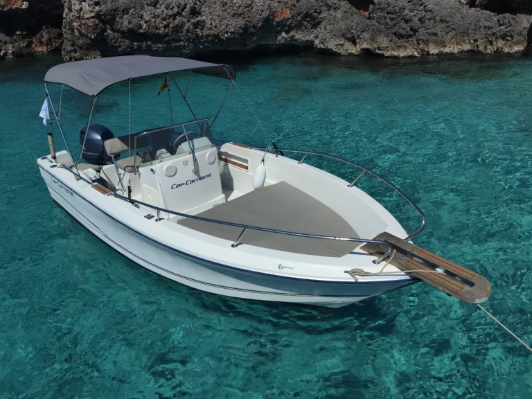 Hire a Jeanneau Cap Camarat 575 Mahón