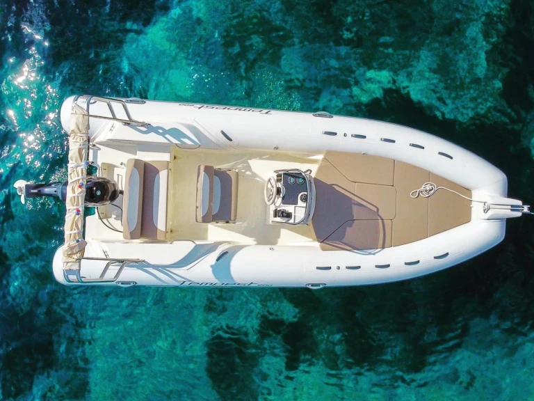 Yacht hire Cannigione cheap Tempest 600