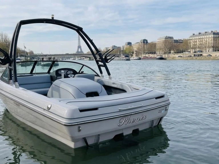 Charter a Malibu Response in Issy-les-Moulineaux on Samboat